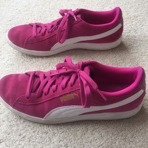 Women’s Puma shoes
